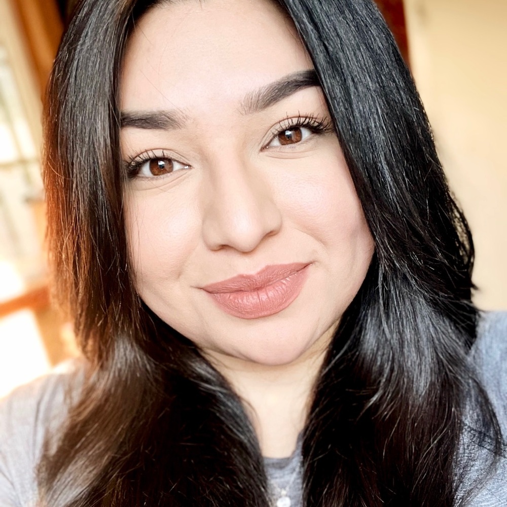 🌼 Meet Your Posh Ambassador 🌼